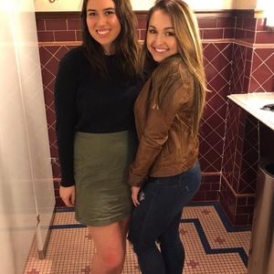 Meet your Posher, Briana